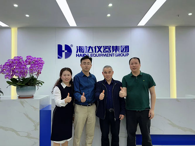 中南大學簽約儀式3.jpg